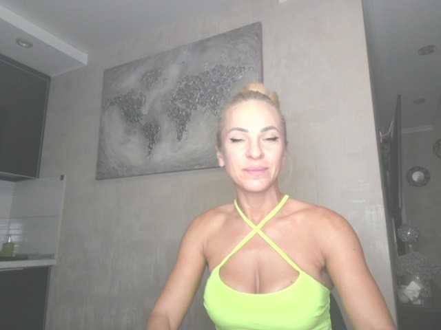 annamari1563 live cam on BongaCams