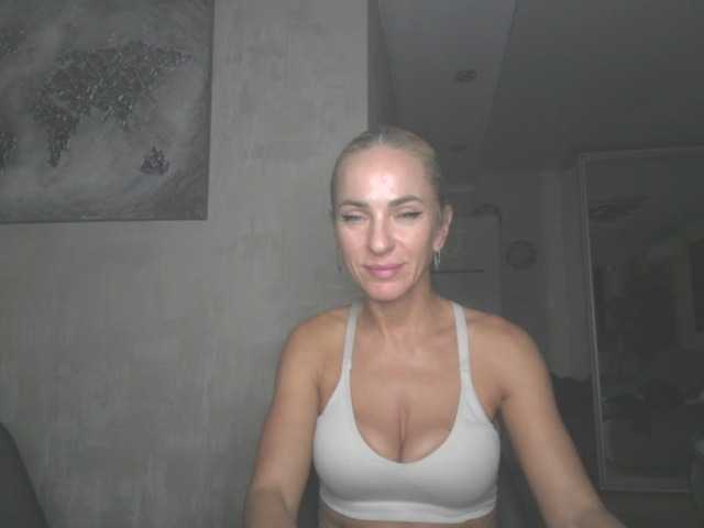 annamari1563 live cam on BongaCams