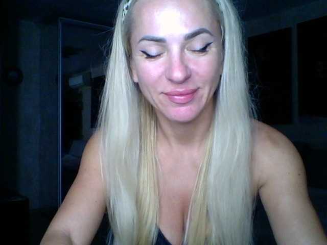 annamari1563 live cam preview