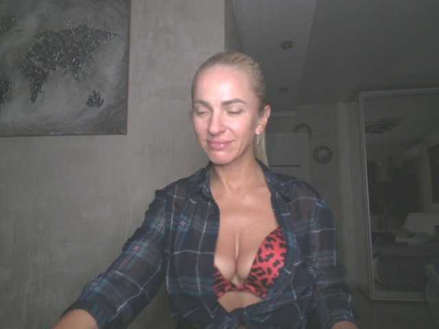 annamari1563 live cam on BongaCams