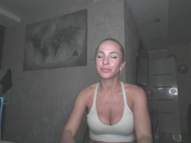 annamari1563 live cam on BongaCams