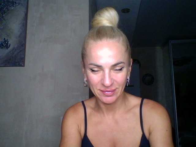 le modèle annamari1563 est en webcam porno dans un show sur le site bongacams, il possède les tags suivants: White/Caucasian,Blonde,Shaved