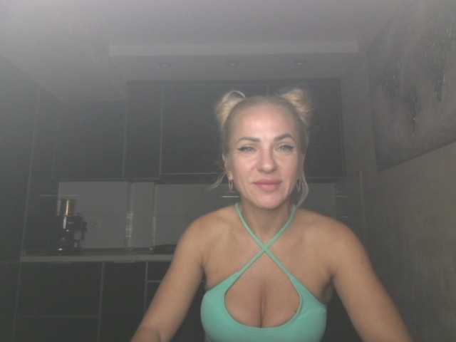 annamari1563 live cam on BongaCams