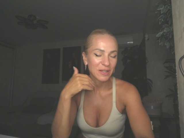 annamari1563 live cam on BongaCams