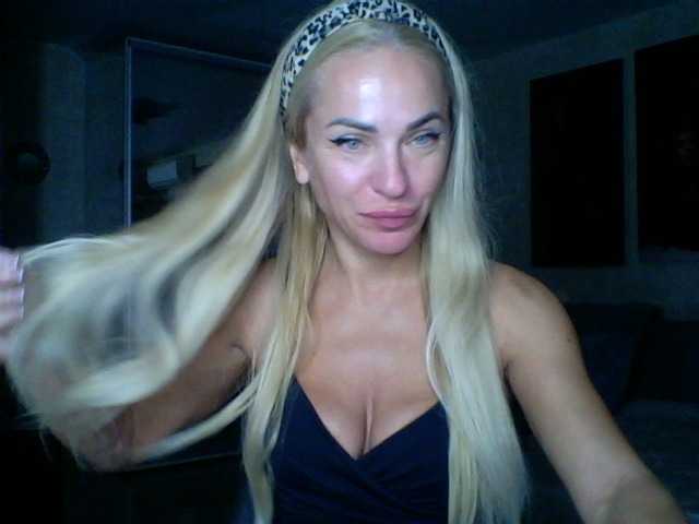 annamari1563 live cam on BongaCams