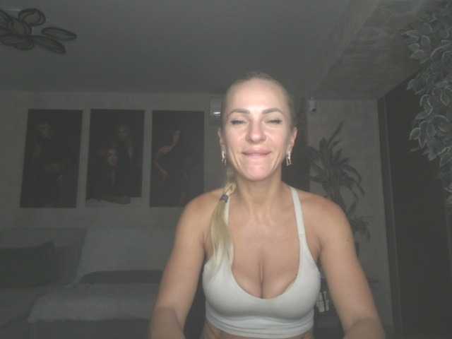annamari1563 live webcam show