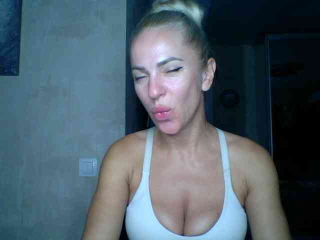 annamari1563 webcam