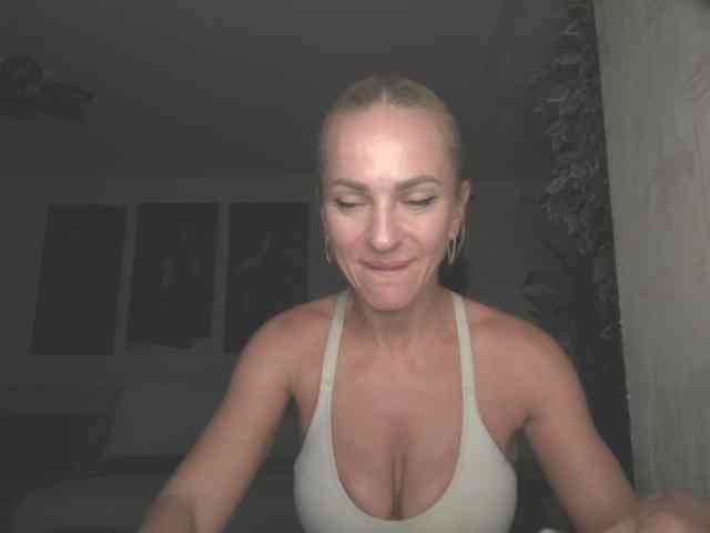 annamari1563 webcam