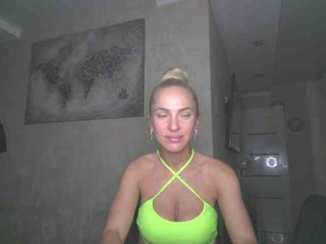 annamari1563 Live Webcam on BongaCams