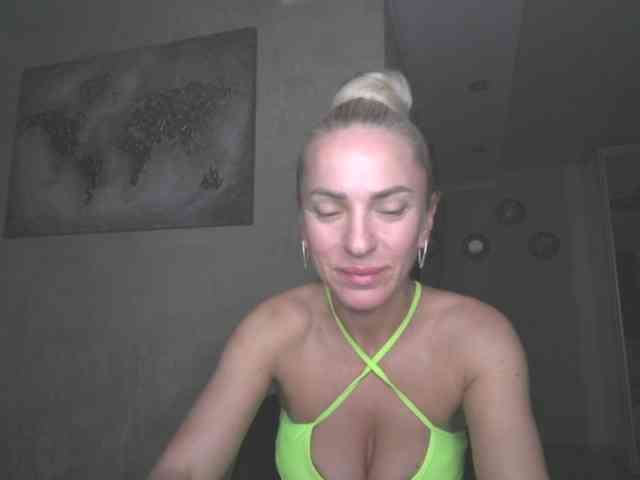 annamari1563 Live Webcam on BongaCams