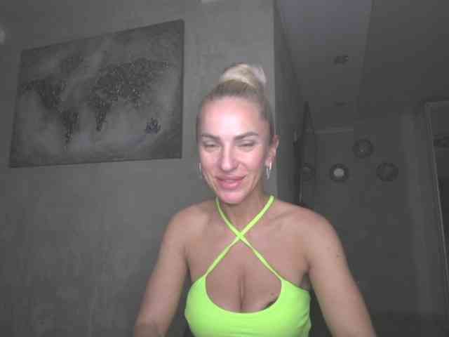 annamari1563 Live Webcam on BongaCams