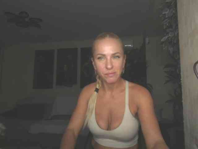 annamari1563 webcam
