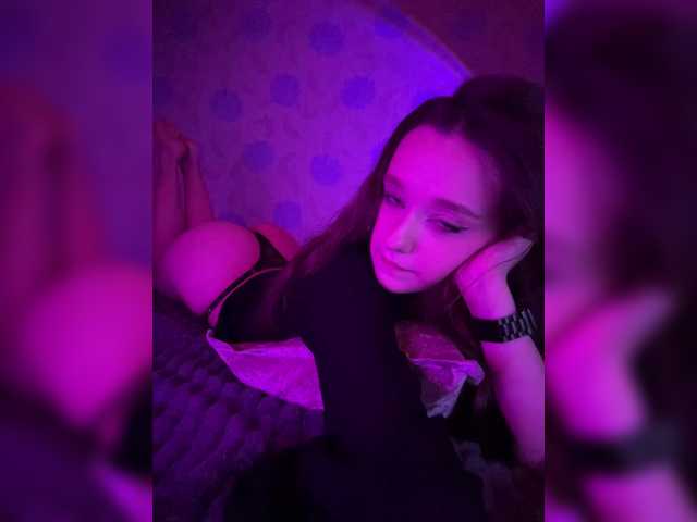 ymnichka live cam on BongaCams