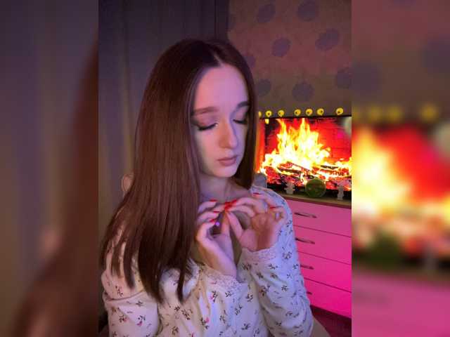 ymnichka, en vivo ahora en BongaCams