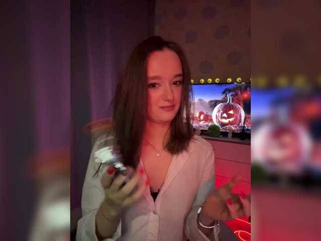 ymnichka live cam on BongaCams