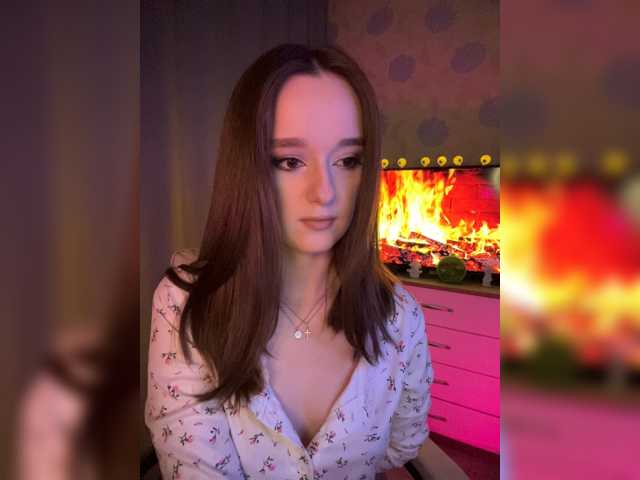 ymnichka, en vivo ahora en BongaCams