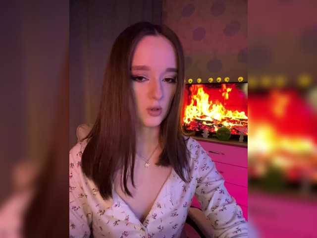 ymnichka, en vivo ahora en BongaCams