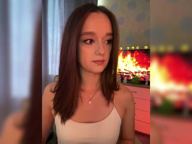 ymnichka, live now on BongaCams