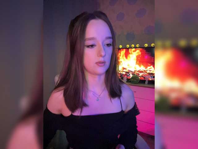 ymnichka, en directo ahora en BongaCams