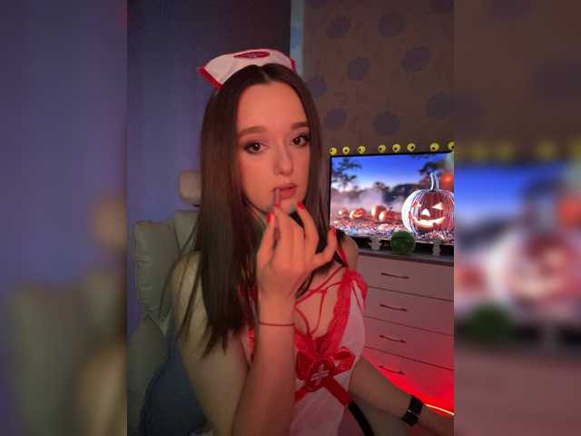 ymnichka live cam on BongaCams
