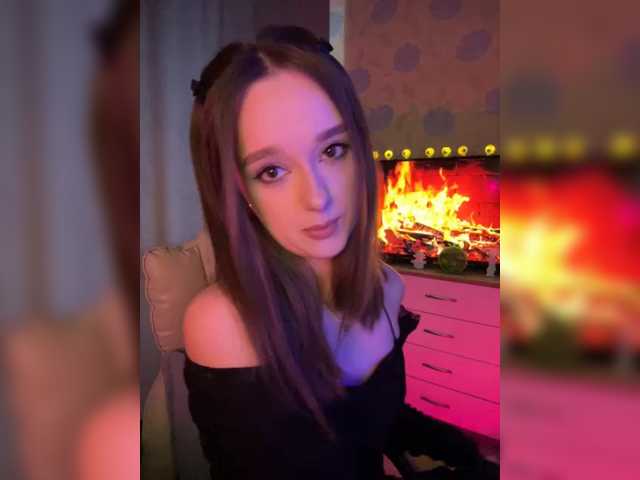 ymnichka, en directo ahora en BongaCams