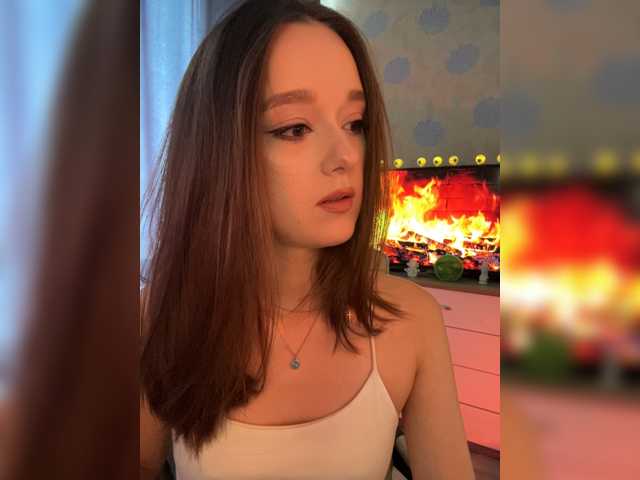 ymnichka, en directo ahora en BongaCams