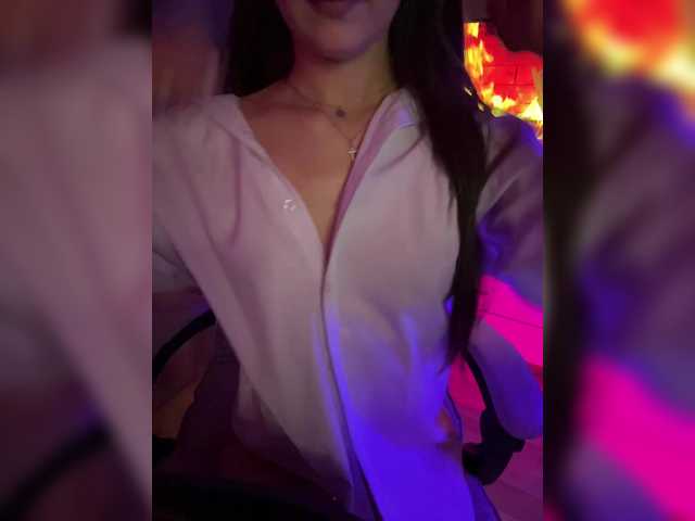 ymnichka live cam on BongaCams