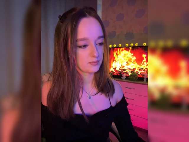 ymnichka, en directo ahora en BongaCams