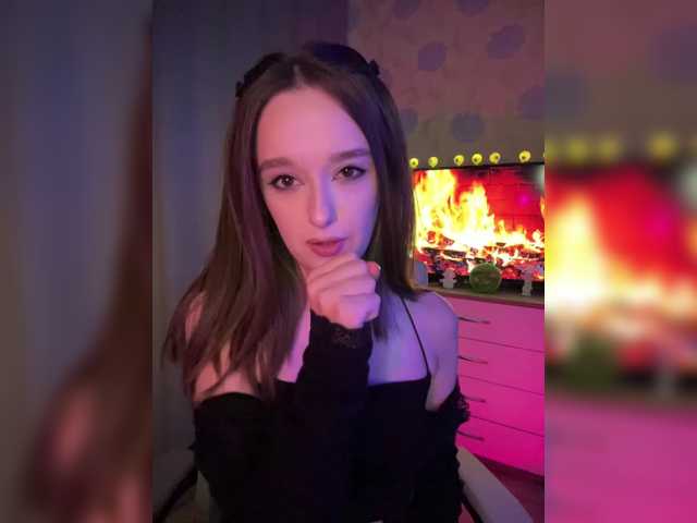 ymnichka, en directo ahora en BongaCams