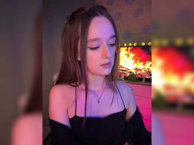 ymnichka, live now on BongaCams