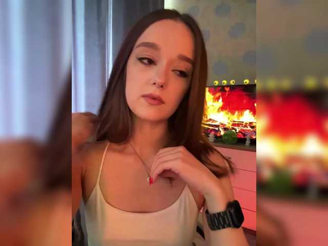 ymnichka live cam on BongaCams