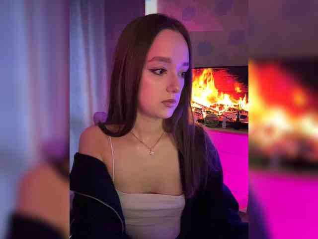 Ymnichka's cam show statistics and live stream