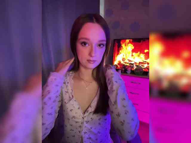 ymnichka Live Webcam on BongaCams