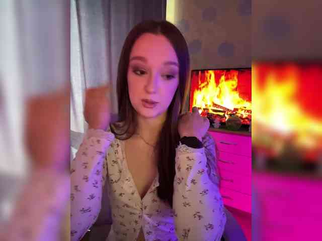 ymnichka Live Webcam on BongaCams