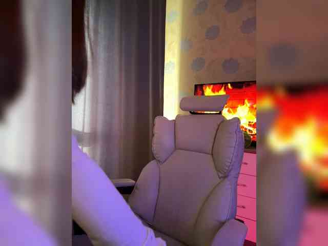 ymnichka Live Webcam on BongaCams