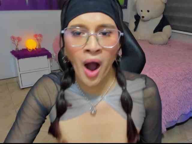 Ashley-valentina08