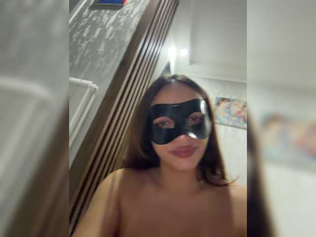 AriArilove live cam preview