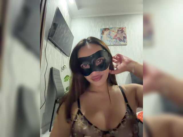 LISSAAA1 live cam on BongaCams