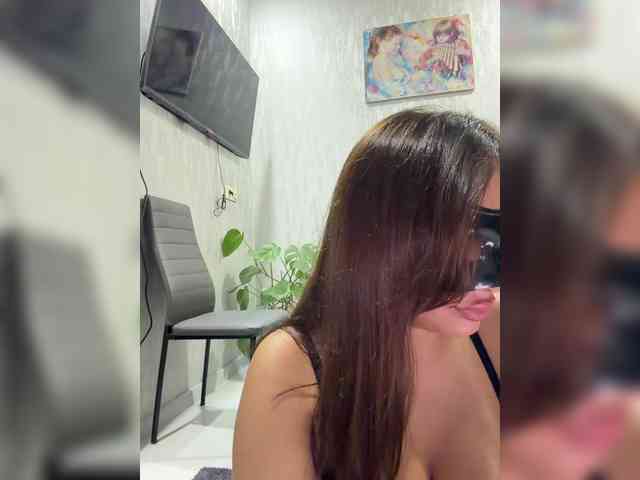 AriArilove webcam