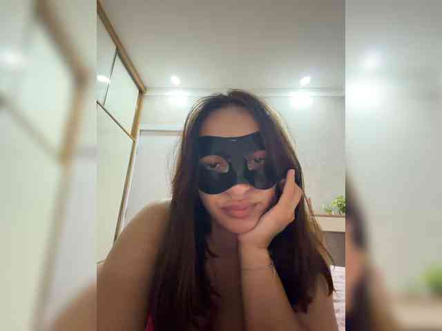 AriArilove webcam