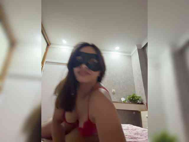 AriArilove webcam