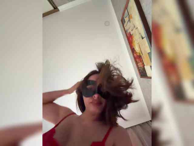 AriArilove webcam