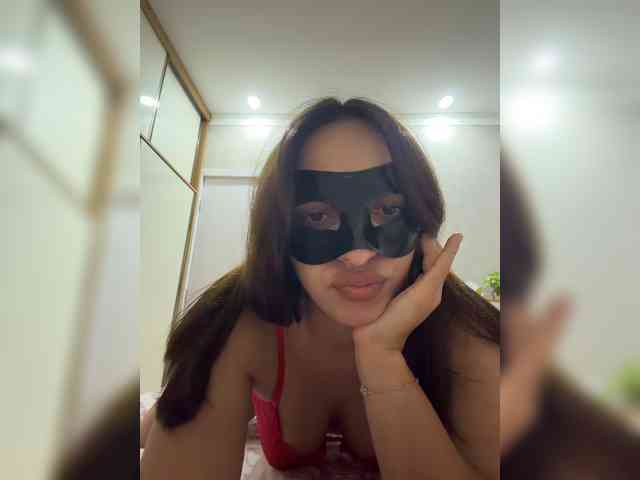 AriArilove webcam