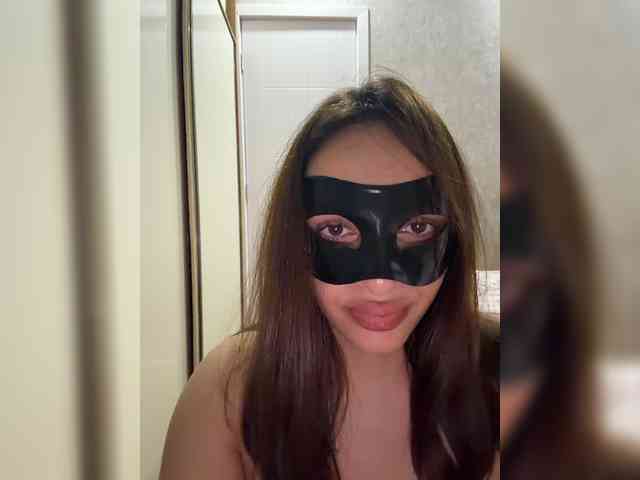 AriArilove webcam