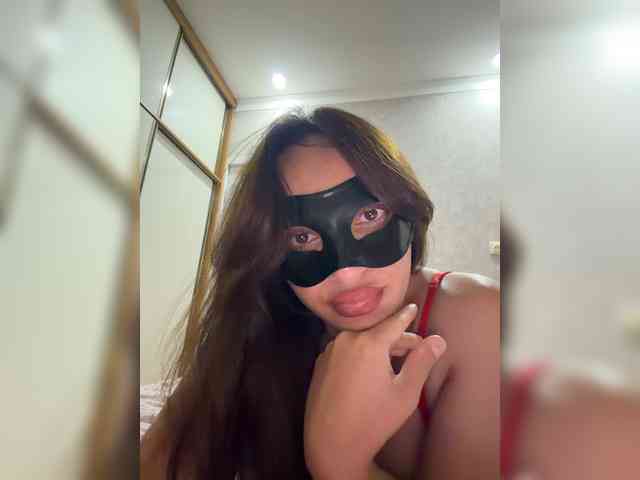 AriArilove webcam