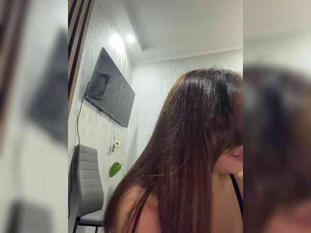AriArilove webcam