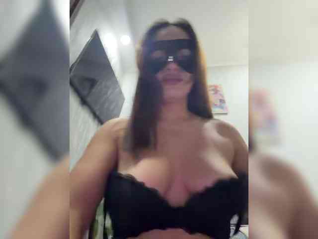 AriArilove webcam