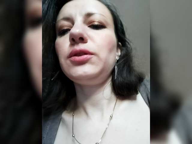 Mint-Lime's BongaCams show and profile