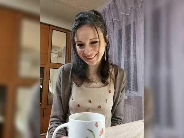 Mint-Lime's BongaCams show and profile