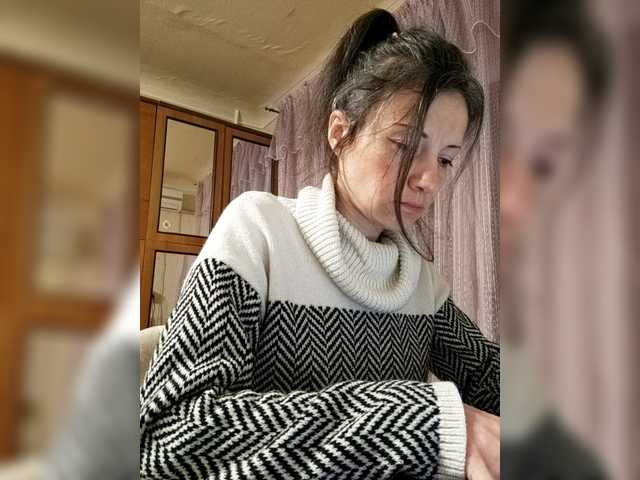 Mint-Lime's BongaCams show and profile